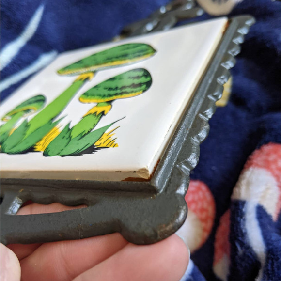 Vintage 70's Psychedelic Green Mushroom Ceramic Tile Trivet & Iron Wall Hanging - Picture 5 of 7